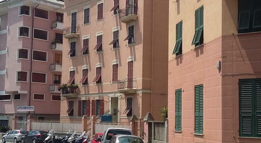 La Porta Accanto A Soli 900 Mt Dal Gaslini Janov Exteriér fotografie